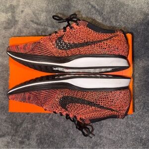Nike Flyknit Racer Fire Rooster 2017 526628-608 Size 6
